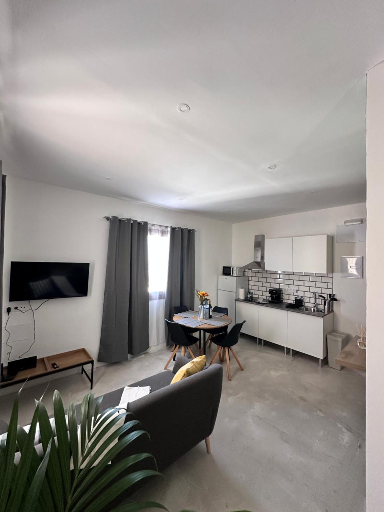 Euphorbia Suites Los Silos Eksteriør billede
